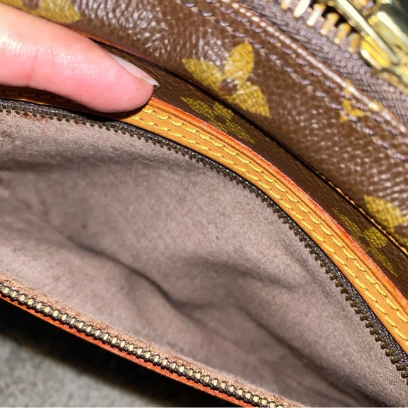 Authentic Vintage Louis Vuitton Saint Germain 23. - Picture 16 of 16